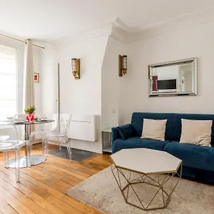 Saint Paul Le Marais Charlemagne Apartment