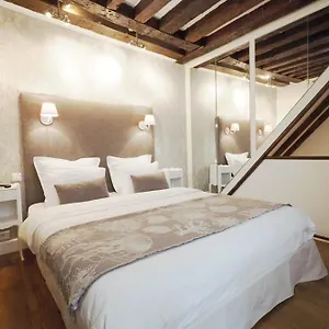 Appartement Louvre Parisian Chicsuites